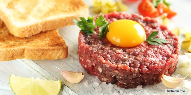 300g tatarák s neomezeným množstvím topinek v restauraci Pod Parohama