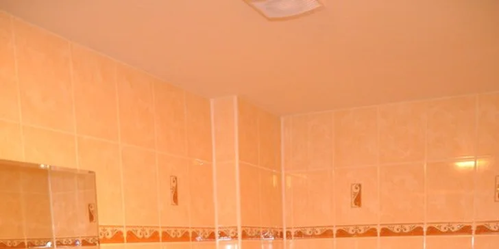 Relaxace v kraji Českého Švýcarska pro dva včetně sauny a láhve vína