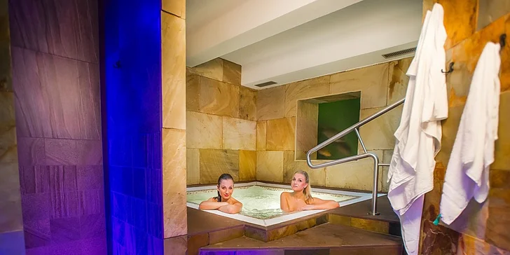 Romantická relaxace na Olomoucku Saunový svět, polopenze a žádný signál