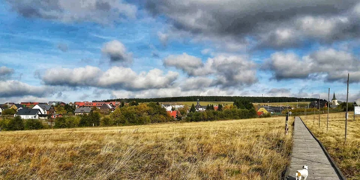 Za návštěvu stojí i Božídarské rašeliniště.
