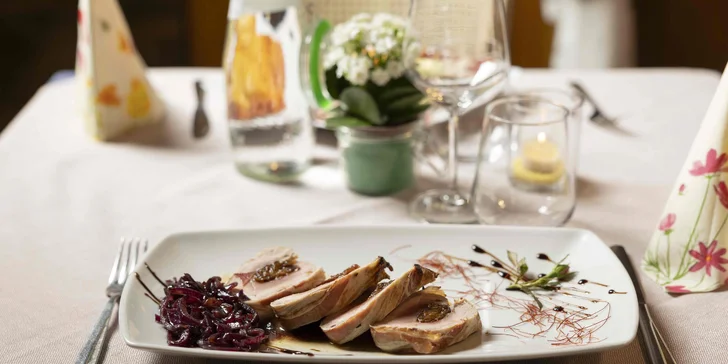 Jako hosté hotelu máte navíc v restauraci 10% slevu.