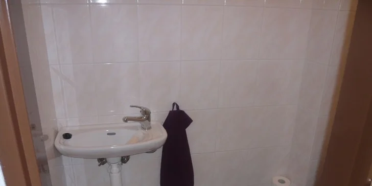 Pokoje mají vlastní toaletu.