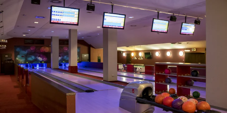 Navštívte aj nočný bar s bowlingom a diskotékou.