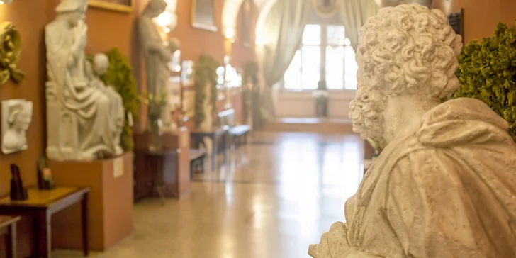 Muzeum se nachází v prostorách Křižovnického špitálu.