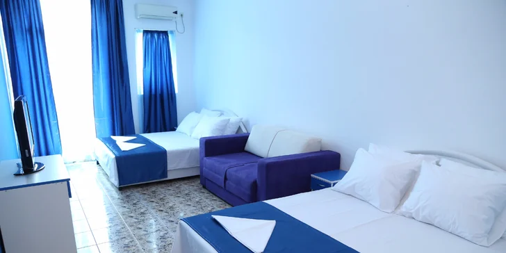 Dovolená u moře v Černé Hoře: letecky z Brna s light all inclusive