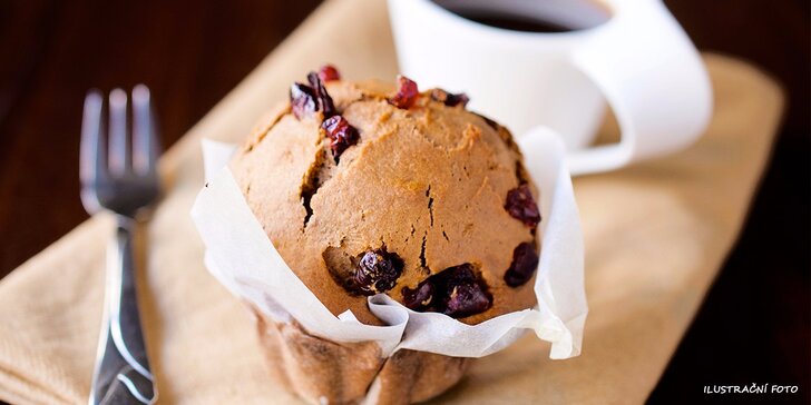 Posezení pro dva u nadýchaného muffinu a kávy dle vašeho výběru