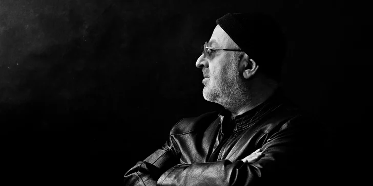 60 minut focení v ateliéru ceněného fotografa – portréty jednotlivců i dvojic