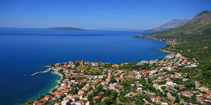 Hotel Laguna** v chorvátskom letovisku Gradac: ubytovanie pri pláži, 700 m od centra mesta