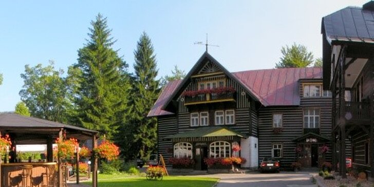 Letní nebo podzimní pobyt ve Špindlerově Mlýně: polopenze, masáž i sauna