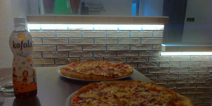 Lahodná pizza dle vlastního výběru i s možností rozvozu