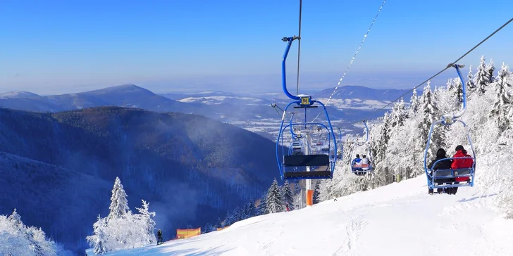 Jarní odpočinek v Beskydech s polopenzí a relaxací ve vířivce pro dva