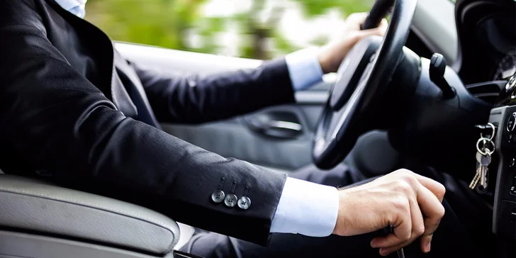 Servis a doplnění klimatizace chladicím médiem a olejem