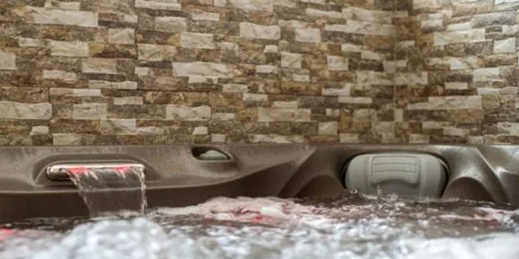 Pobyt v kupé nebo resortu Vigvam s wellness, polopenzí a spoustou aktivit