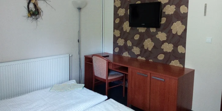 Ubytování je určeno spíše nenáročným turistům, kteří dovolenou neradi tráví mezi stěnami hotelu.