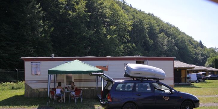 Pohoda na břehu Bečvy: mobilní domek pro 5 osob nedaleko skanzenu i Radhoště