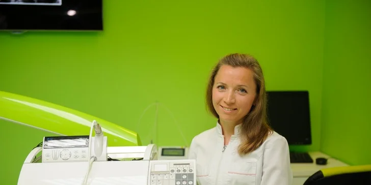 Precizní dentální hygiena s air flow na klinice ArtStom