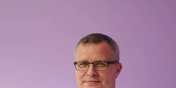 Precizní dentální hygiena s air flow na klinice ArtStom