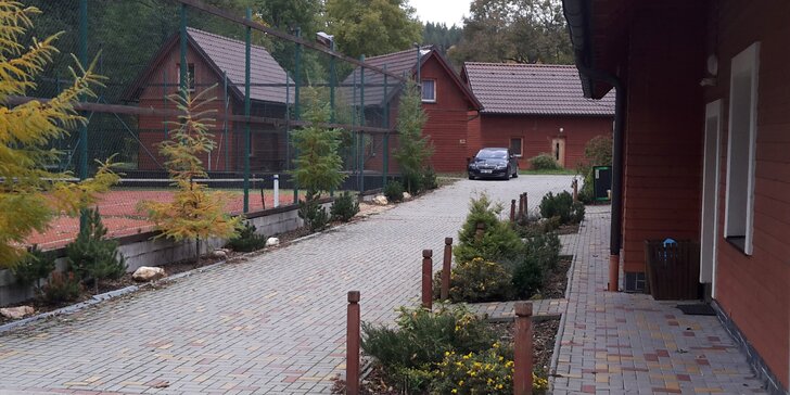 Pronájem vybavené chaty v Jeseníkách u sjezdovek až pro 11 osob