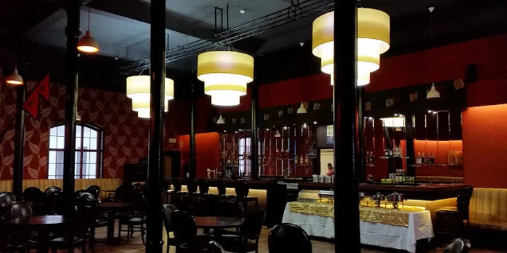 Sestavte si autentické nepálské menu pro dva v centru Olomouce
