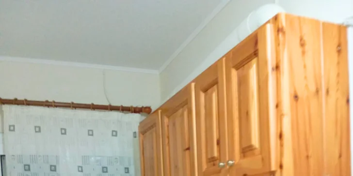 Všechny jednotky jsou navíc vybavené kuchyňským koutem s vařičem, lednicí, varnou konvicí a základním nádobím.