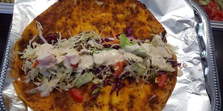 Cokoli, na co máte chuť, ze žižkovského Döner Kebab s přílohou a nápojem