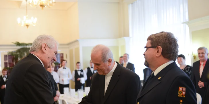 Hodujte jako prezident Miloš Zeman: 4chodové české menu s vínem a aperitivem