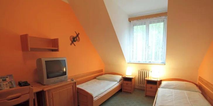 Jarní odpočinek v Beskydech s polopenzí a relaxací ve vířivce pro dva