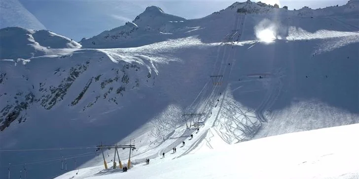 Lyžování v italské Aprice s polopenzí, dopravou i 3denním skipasem