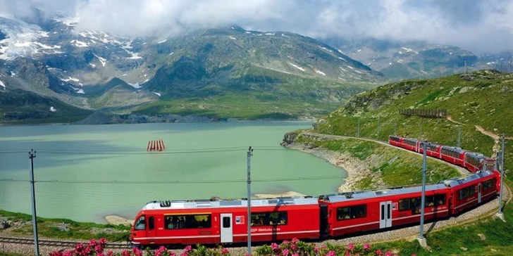 Výlet do Švýcarska a jízda ledovcovým panoramatickým vlakem