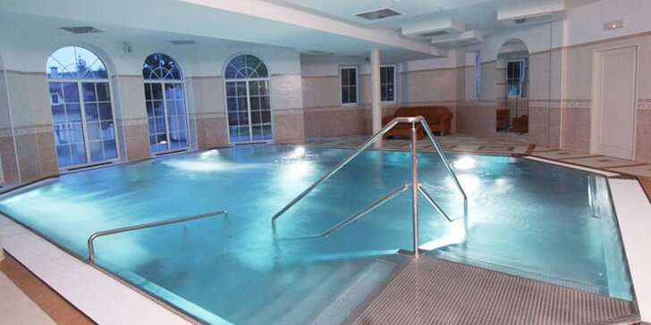 Čtyřhvězdičkový relax s polopenzí a neomezeným bazénem v hotelu Goethe****