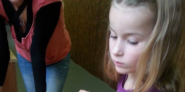 Zábava při vyrábění originálních dárečků ve Svíčkárně Rodas