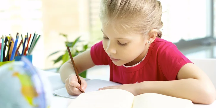 Dvouměsíční kurzy hravé angličtiny pro děti od čtyř let