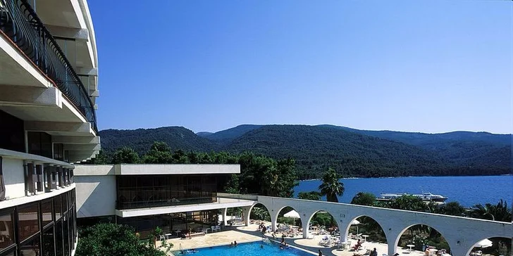 Dovolená na chorvatském ostrově Hvar s polopenzí. Dítě do 14 let ZDARMA!