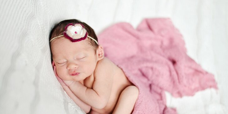 Ateliérové Newborn focení: Překrásné snímky vašich miminek