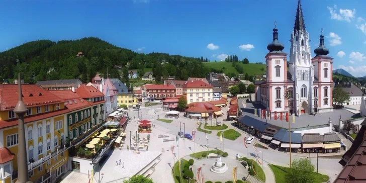 Za výlety do rakouských Alp: Polopenze, neomezený bazén i spousta výletů