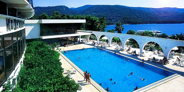 Dovolená na chorvatském ostrově Hvar s polopenzí. Dítě do 14 let ZDARMA!