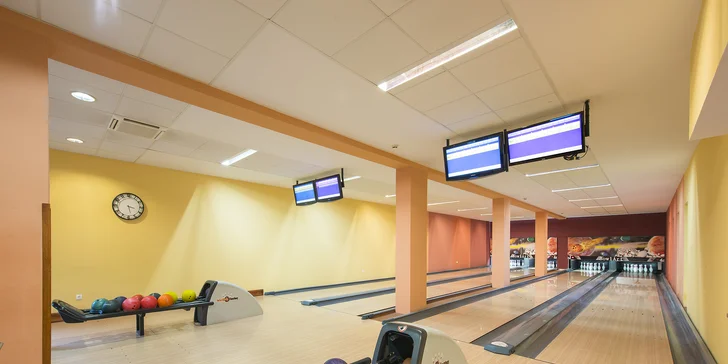 V hotelu vás zabaví množství aktivit jako je bowling, billiard i stolní fotbal.