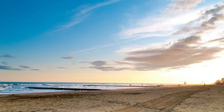 Celý den u moře v Itálii. Bibione, Caorle, Lido di Jesolo, Rimini nebo Riccione. Cesta tam i zpět, super prázdninové termíny a nádherné pláže!