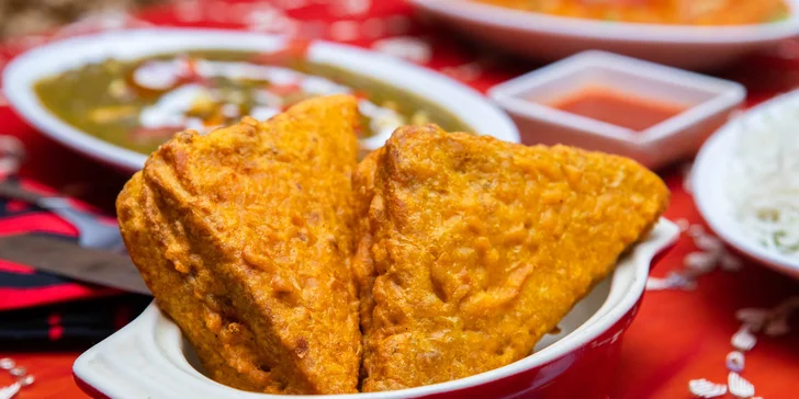 2× Bread Pakora – pálený chlieb so zemiakmi a mätou