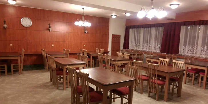 Velikonoční jehněčí hody pro dva včetně dezertu a pivního speciálu