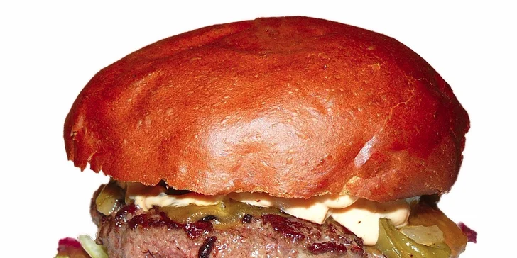 Dva parádní burgery, hranolky, saláty Coleslaw i piva v Tom's Burger