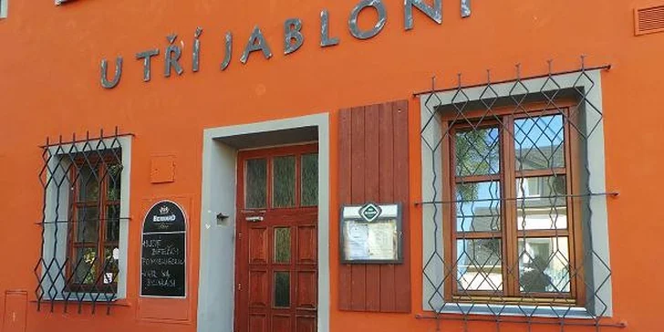 Dva šťavnaté burgery s hovězím z farmy a dalšími dobrotami