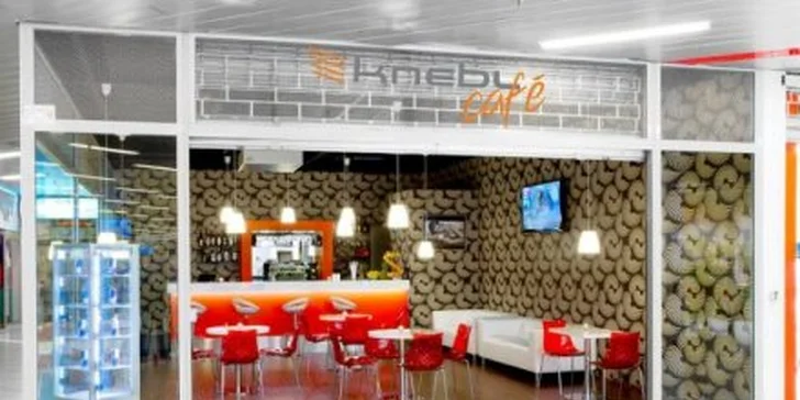 49 Kč za 1x espresso Vin de Café, 1x čokoládový dort a 1x Toma Natura 0,3l dle výběru. To pravé kavárenské posezení  v Knebl Café se slevou 50 %.
