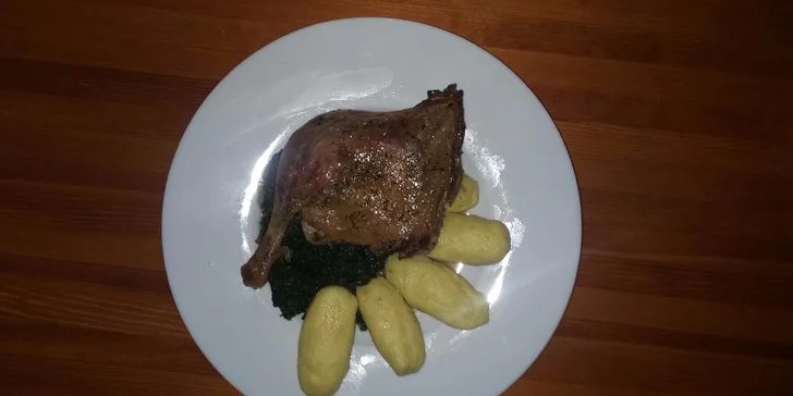 Dvouchodové meníčko pro dva v restauraci ve stylu Feng Shui