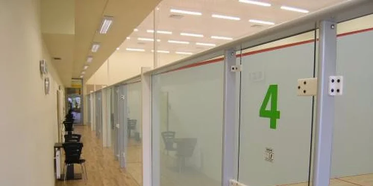 Hodinka dynamického squashe s následným relaxem ve wellness nebo bez