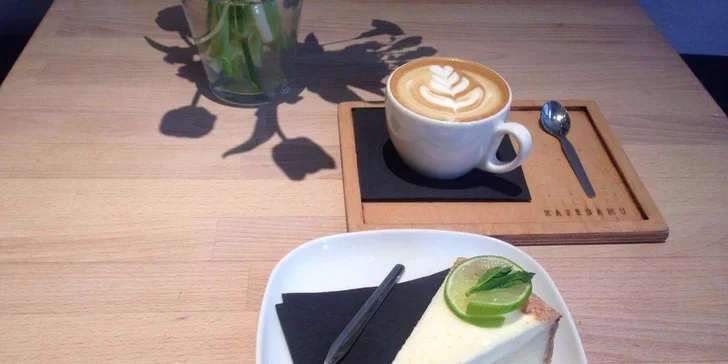 2x cheesecake nebo medovník + lahodné teplé nápoje v Kafe Damu