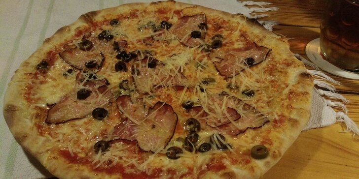 Dvě pizzy o Ø 32 cm dle vašeho gusta v restauraci Ratejna