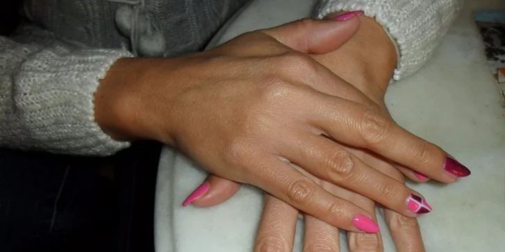 Shellac – krásně se lesknoucí nalakované nehty