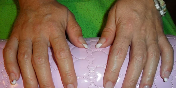Shellac – krásně se lesknoucí nalakované nehty
