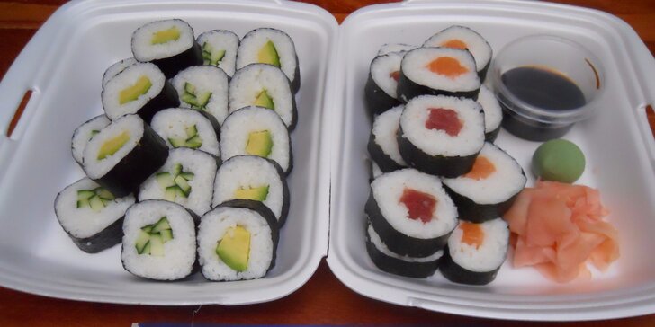 Set 32 parádních kousků sushi s sebou domů